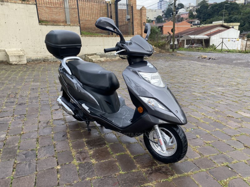 BURGMAN 125 AUTOMATIC - 2016 - CAXIAS DO SUL