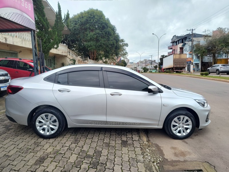 ONIX 1.0 SEDAN PLUS LT 12V FLEX 4P MANUAL - 2020 - GUAPORé