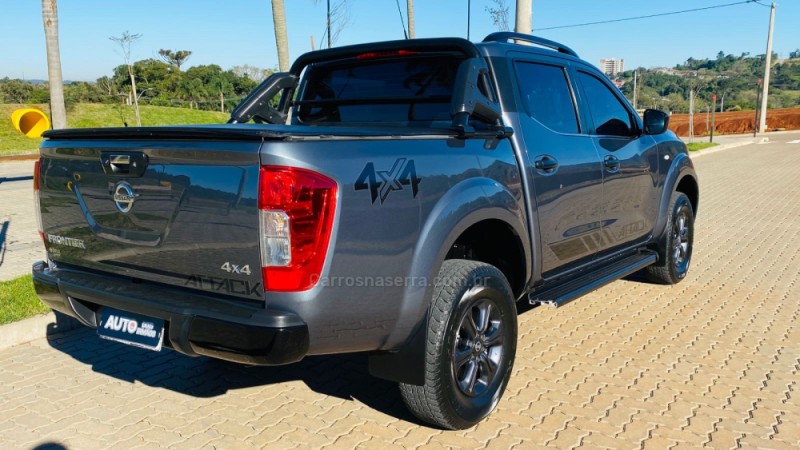 FRONTIER 2.3 ATTACK 4X4 CD BI-TURBO DIESEL 4P AUTOMÁTICO - 2021 - DOIS IRMãOS