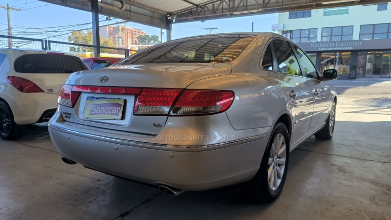 AZERA 3.3 MPFI GLS SEDAN V6 24V GASOLINA 4P AUTOMÁTICO - 2010 - SANTA CRUZ DO SUL