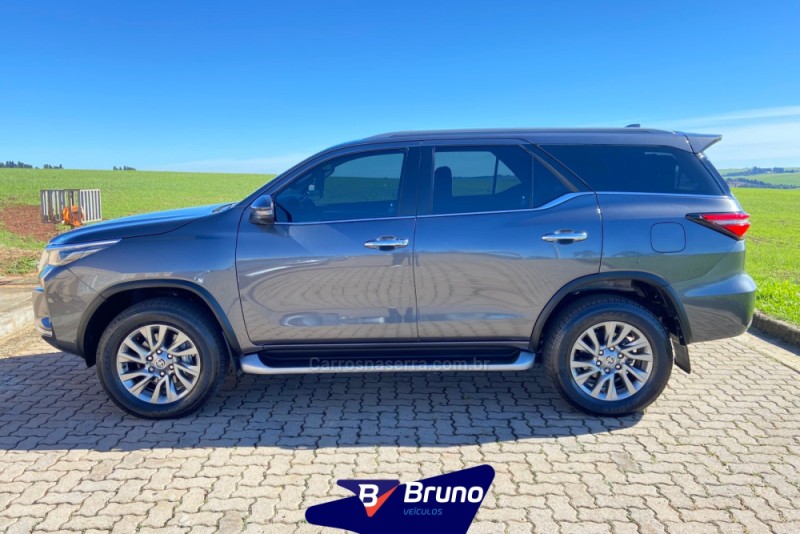 HILUX SW4 2.8 SRX 4X4 7 LUGARES 16V TURBO INTERCOOLER DIESEL 4P AUTOMÁTICO - 2024 - PALMEIRA DAS MISSõES