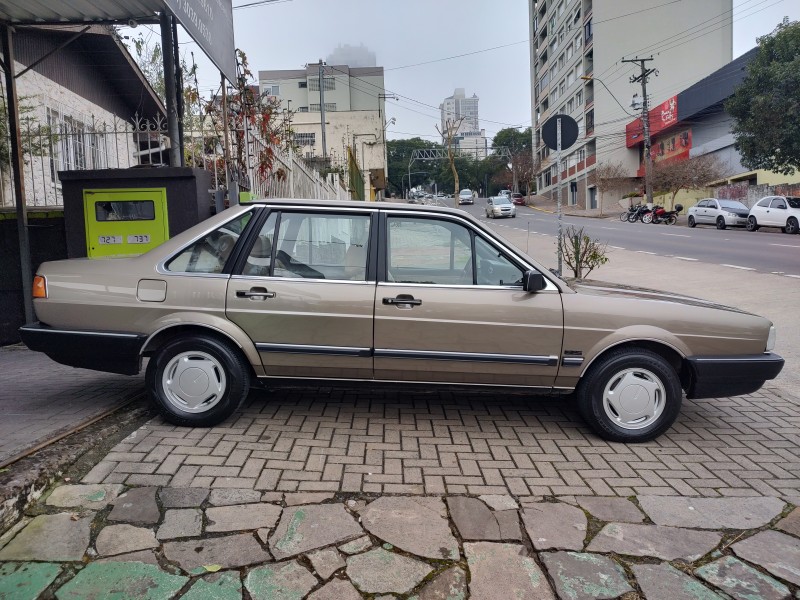 SANTANA 2.0 GLS 8V GASOLINA 4P MANUAL - 1990 - CAXIAS DO SUL