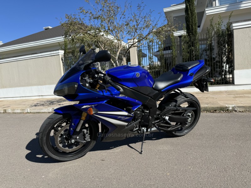 YZF R1