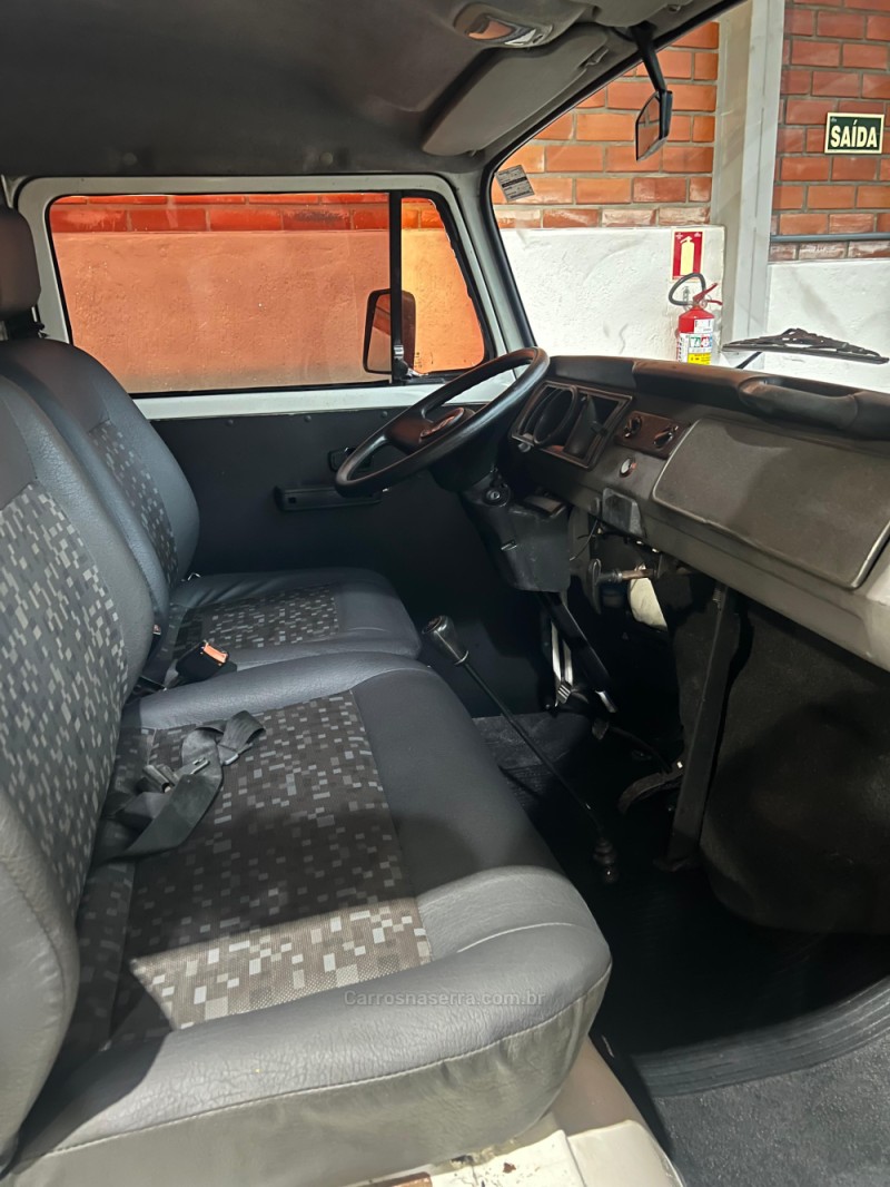 KOMBI 1.4 MI FURGÃO 8V FLEX 3P MANUAL - 2008 - NOVO HAMBURGO