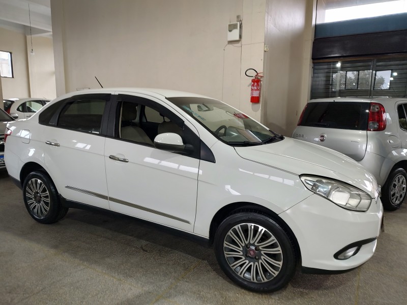 GRAND SIENA 1.6 MPI ESSENCE 16V FLEX 4P MANUAL - 2016 - CAXIAS DO SUL