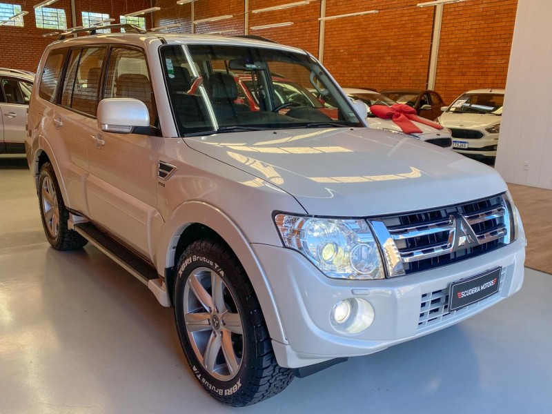 PAJERO FULL 3.2 HPE 4X4 16V TURBO INTERCOOLER DIESEL 4P AUTOMÁTICO - 2014 - BENTO GONçALVES