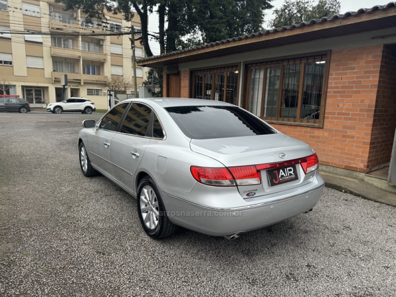 AZERA 3.3 MPFI GLS SEDAN V6 24V GASOLINA 4P AUTOMÁTICO - 2010 - GARIBALDI