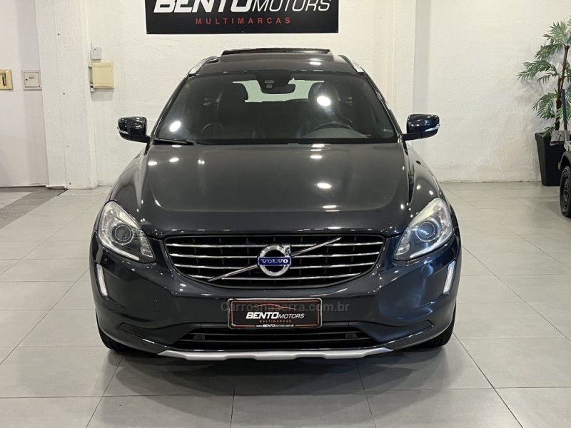 XC60 2.4 D5 MOMENTUM DIESEL AWD 4P AUTOMÁTICO - 2017 - BENTO GONçALVES