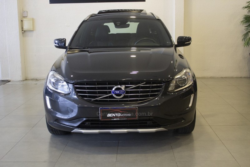 XC60 2.4 D5 MOMENTUM DIESEL AWD 4P AUTOMÁTICO - 2017 - BENTO GONçALVES