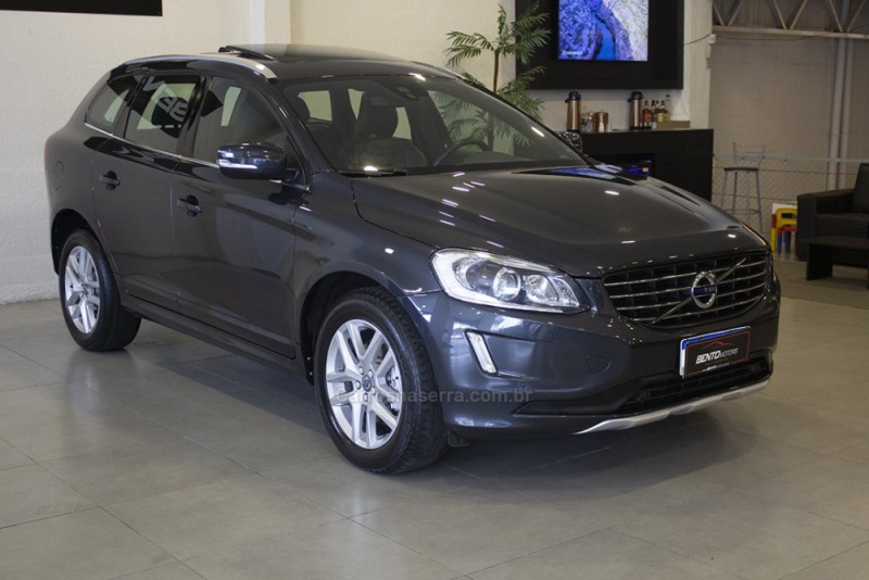 XC60 2.4 D5 MOMENTUM DIESEL AWD 4P AUTOMÁTICO - 2017 - BENTO GONçALVES