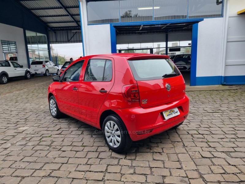 FOX 1.6 MI 8V FLEX 4P MANUAL - 2013 - VACARIA