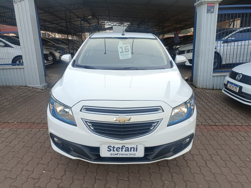 ONIX 1.4 MPFI LTZ 8V FLEX 4P MANUAL - 2016 - BOM PRINCíPIO