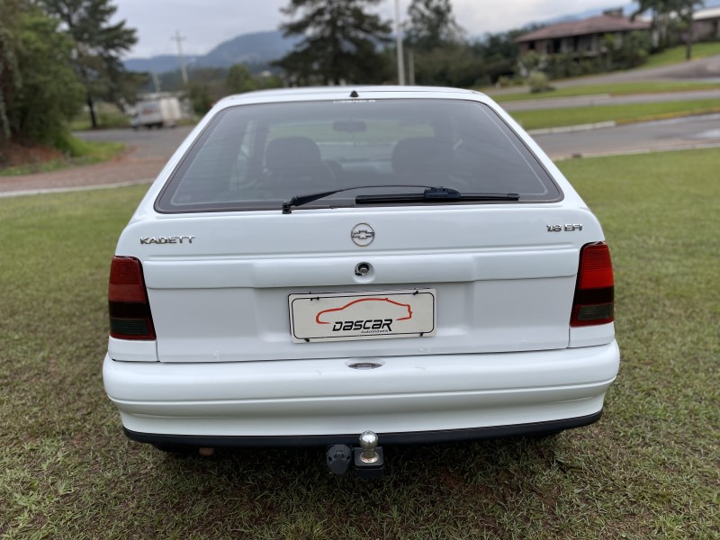 KADETT 1.8 EFI GL 8V GASOLINA 2P MANUAL - 1997 - BOM PRINCíPIO