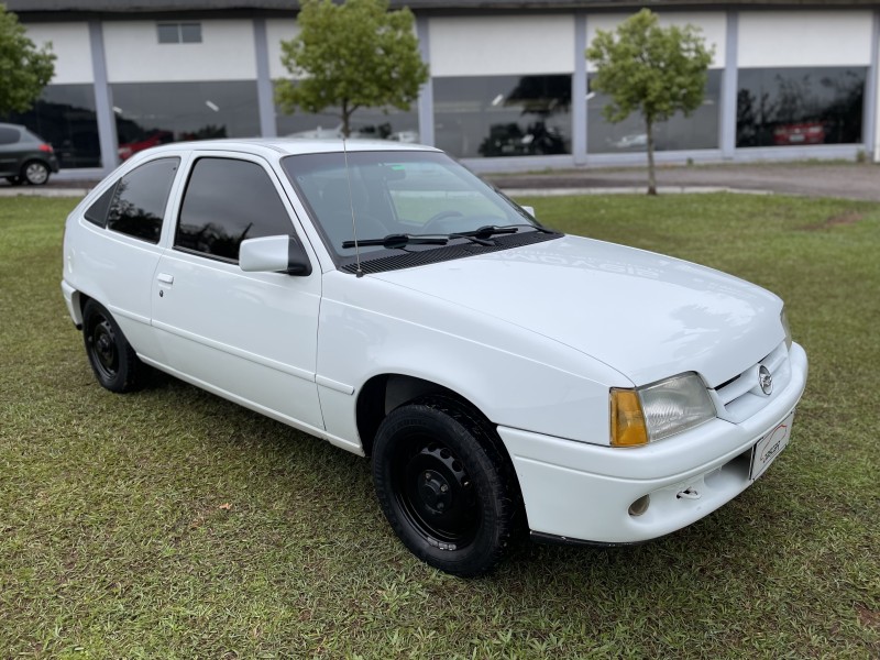 KADETT 1.8 EFI GL 8V GASOLINA 2P MANUAL - 1997 - BOM PRINCíPIO