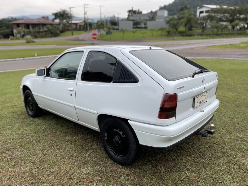 KADETT 1.8 EFI GL 8V GASOLINA 2P MANUAL - 1997 - BOM PRINCíPIO