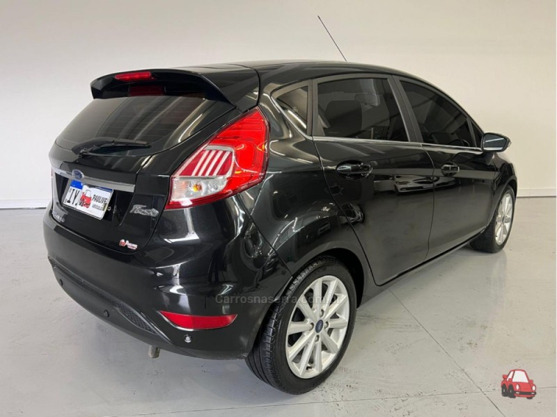 FIESTA 1.6 TITANIUM PLUS HATCH 16V FLEX 4P AUTOMÁTICO - 2018 - CAXIAS DO SUL