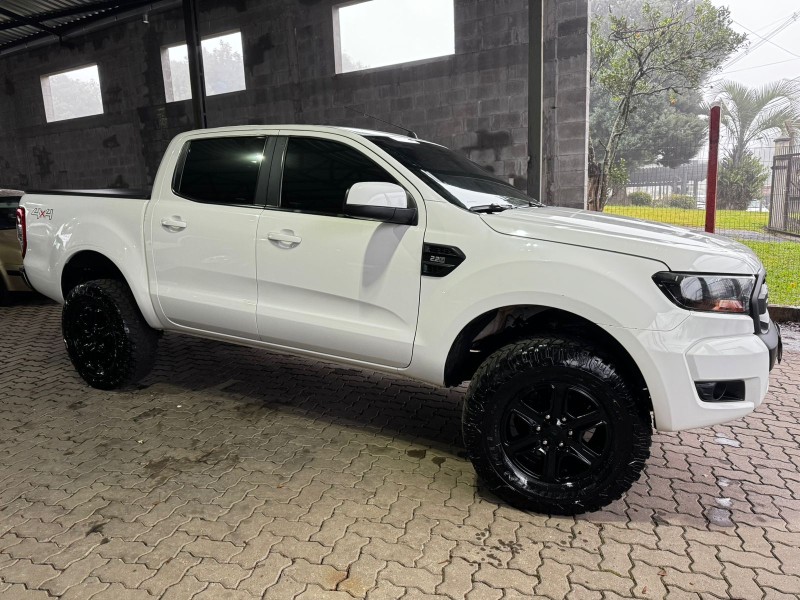 RANGER 2.2 XLS 4X4 CD 16V DIESEL 4P MANUAL - 2019 - CAXIAS DO SUL