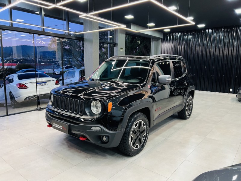 RENEGADE 2.0 16V TURBO DIESEL TRAILHAWK 4P 4X4 AUTOMÁTICO - 2016 - DOIS IRMãOS