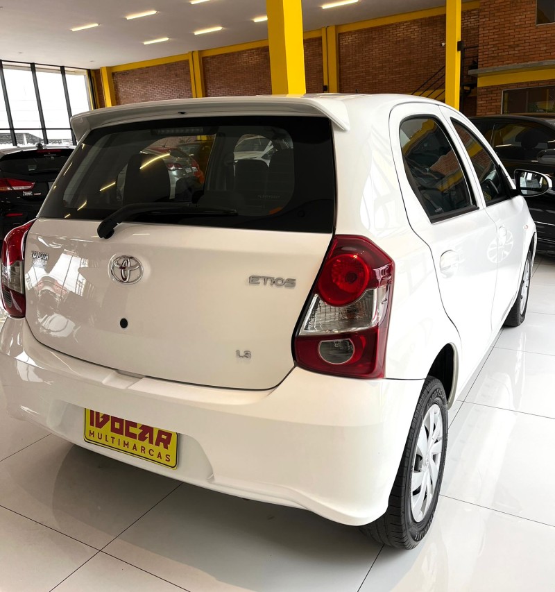 ETIOS 1.3 X 16V FLEX 4P MANUAL - 2020 - VACARIA