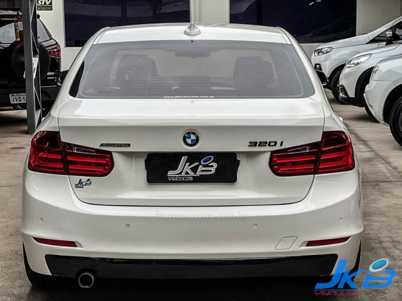 320I 2.0 16V TURBO ACTIVE FLEX 4P AUTOMÁTICO - 2015 - NOVO HAMBURGO