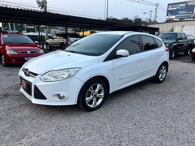 focus 1.6 se hatch 16v flex 4p automatico 2015 caxias do sul