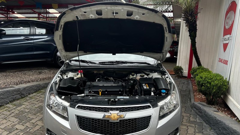 CRUZE 1.8 LT 16V FLEX 4P AUTOMÁTICO - 2014 - TRêS COROAS