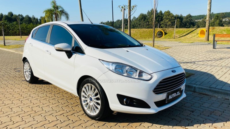 FIESTA 1.6 TITANIUM HATCH 16V FLEX 4P MANUAL - 2015 - DOIS IRMãOS