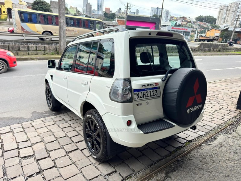 PAJERO TR4 2.0 4X4 16V 140CV FLEX 4P AUTOMÁTICO - 2010 - CAXIAS DO SUL