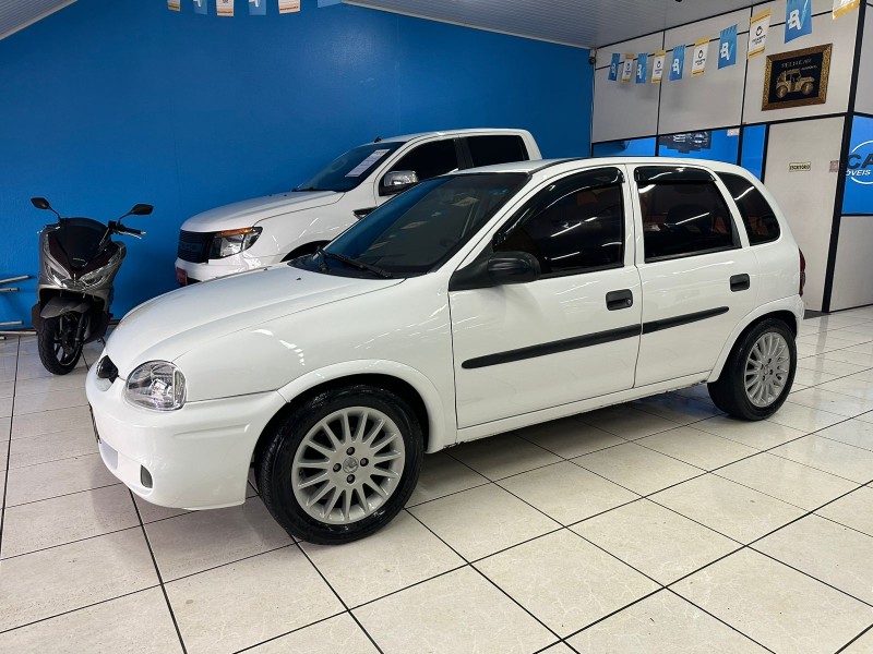 CORSA 1.0 MPFI WIND 8V GASOLINA 4P MANUAL - 2001 - CAXIAS DO SUL