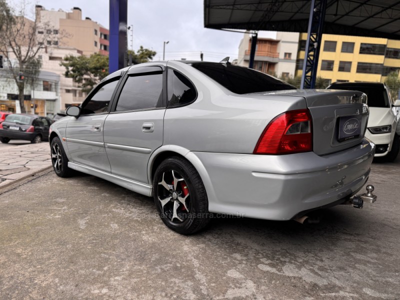 VECTRA 2.2 MPFI GL MILENIUM 8V GASOLINA 4P MANUAL - 2000 - CAXIAS DO SUL