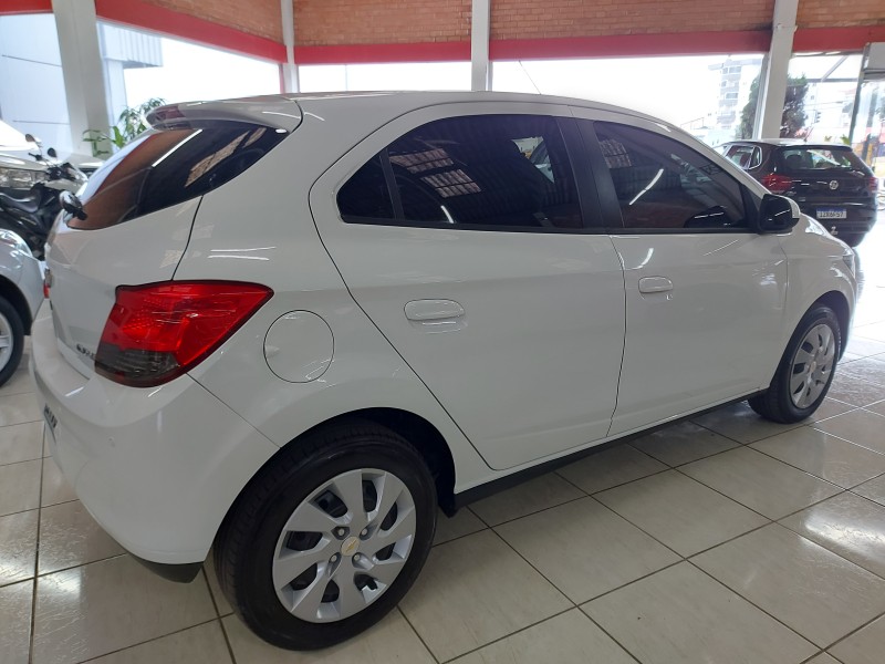 ONIX 1.4 MPFI LT 8V FLEX 4P MANUAL - 2013 - FARROUPILHA