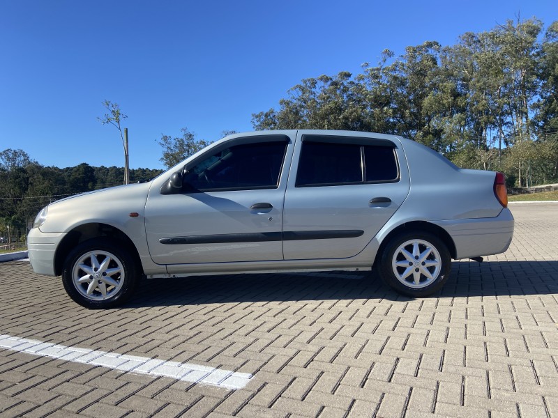 CLIO 1.0 RT 16V GASOLINA 4P MANUAL - 2002 - CAXIAS DO SUL