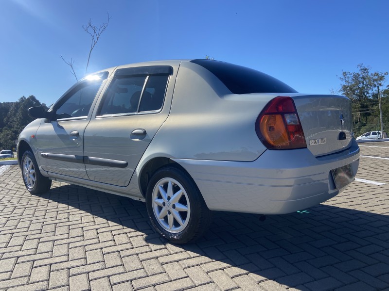 CLIO 1.0 RT 16V GASOLINA 4P MANUAL - 2002 - CAXIAS DO SUL