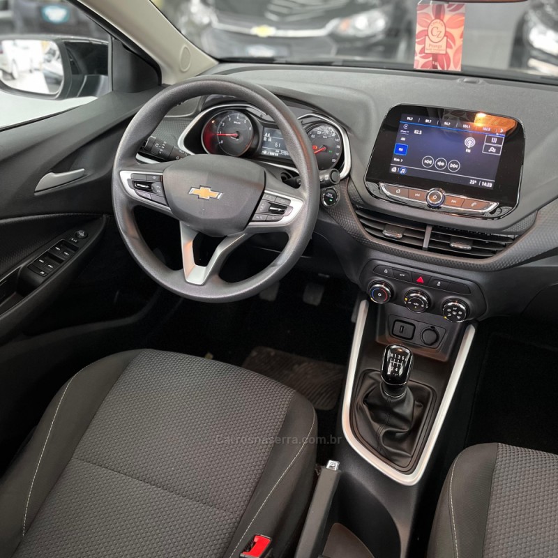 ONIX 1.0 LT PLUS 8V FLEX 4P MANUAL - 2023 - CANOAS