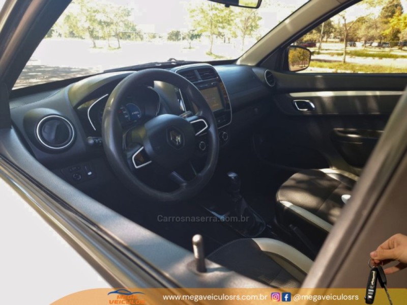 KWID 1.0 12V SCE FLEX INTENSE MANUAL - 2019 - BENTO GONçALVES