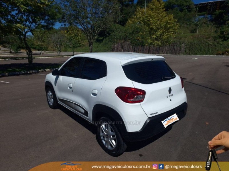 KWID 1.0 12V SCE FLEX INTENSE MANUAL - 2019 - BENTO GONçALVES