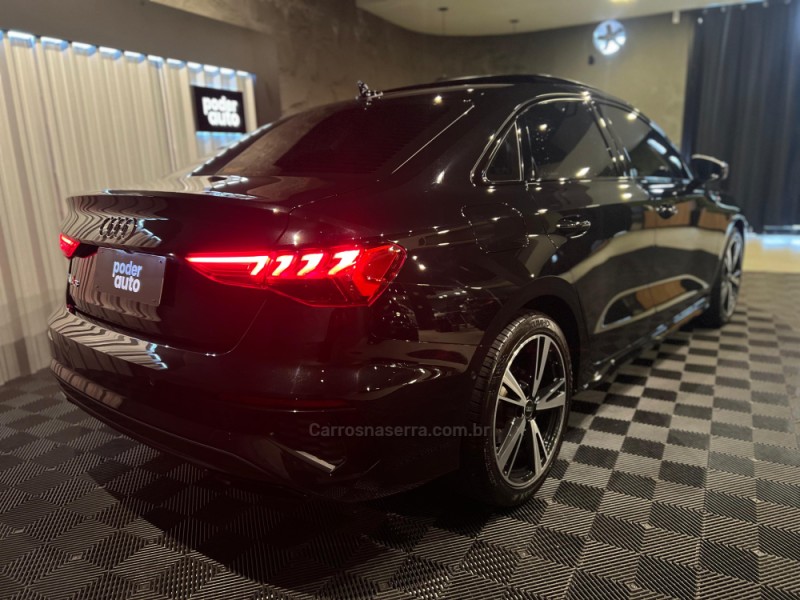 A3 2.0 TFSI PERFORMANCE BLACK SEDAN GASOLINA 4P AUTOMÁTICA - 2022 - FARROUPILHA