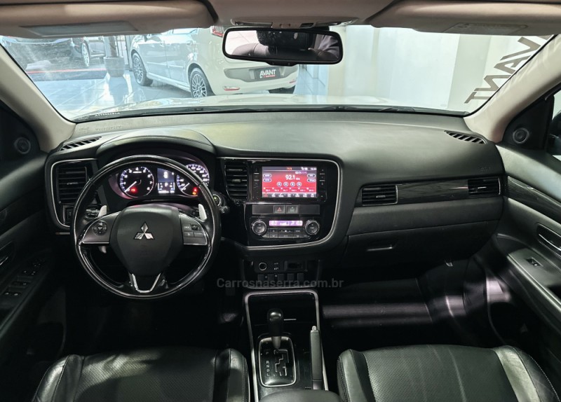 OUTLANDER 2.0 COMFORT 16V GASOLINA 4P AUTOMÁTICO - 2018 - NOVO HAMBURGO