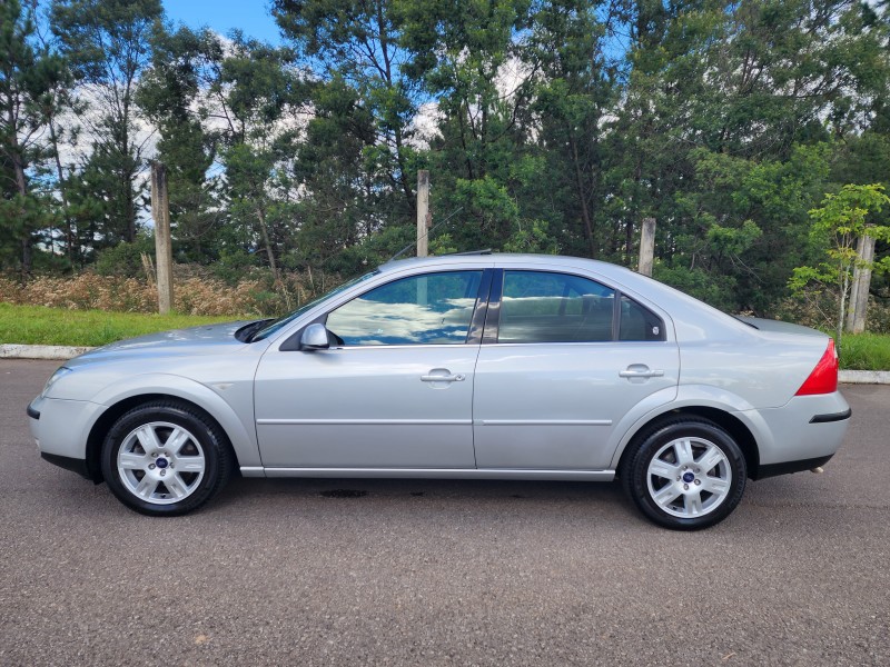 MONDEO 2.0 GHIA 16V GASOLINA 4P AUTOMÁTICO - 2004 - BENTO GONçALVES