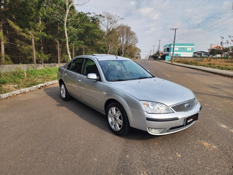 MONDEO 2.0 GHIA 16V GASOLINA 4P AUTOMÁTICO