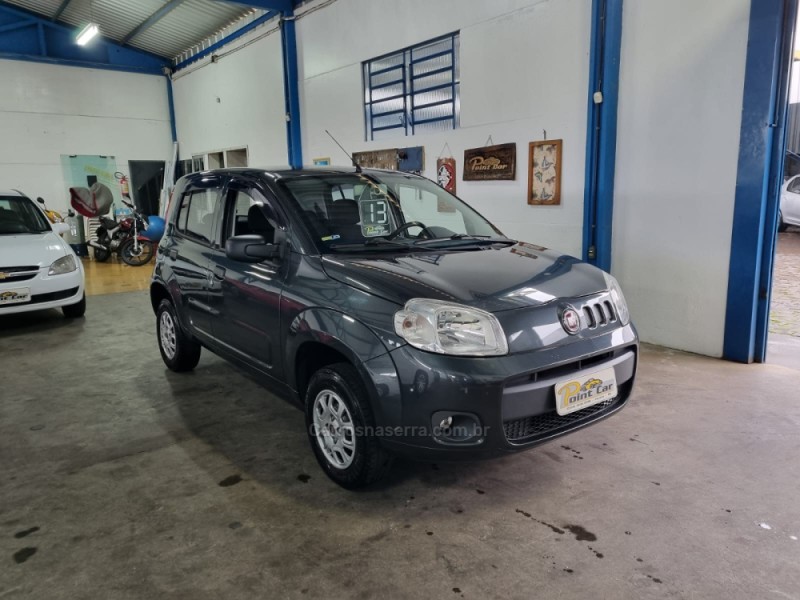 UNO 1.0 EVO VIVACE 8V FLEX 4P MANUAL - 2013 - VACARIA