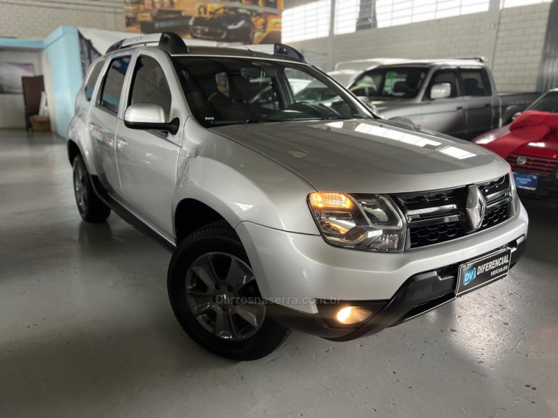 DUSTER 1.6 DYNAMIQUE 4X2 16V FLEX 4P MANUAL - 2017 - CAXIAS DO SUL