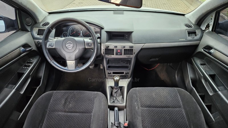 VECTRA 2.0 MPFI GT-X HATCH 8V FLEX 4P MANUAL - 2009 - IVOTI