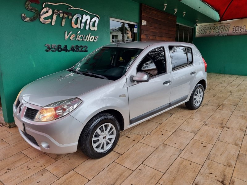 SANDERO 1.0 EXPRESSION 16V FLEX 4P MANUAL - 2011 - DOIS IRMãOS