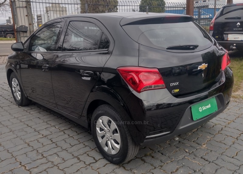 ONIX 1.0 MPFI LT 8V FLEX 4P MANUAL - 2018 - CAXIAS DO SUL