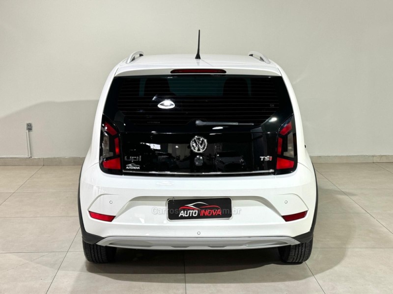 UP 1.0 TSI CROSS 12V FLEX 4P MANUAL - 2018 - IVOTI