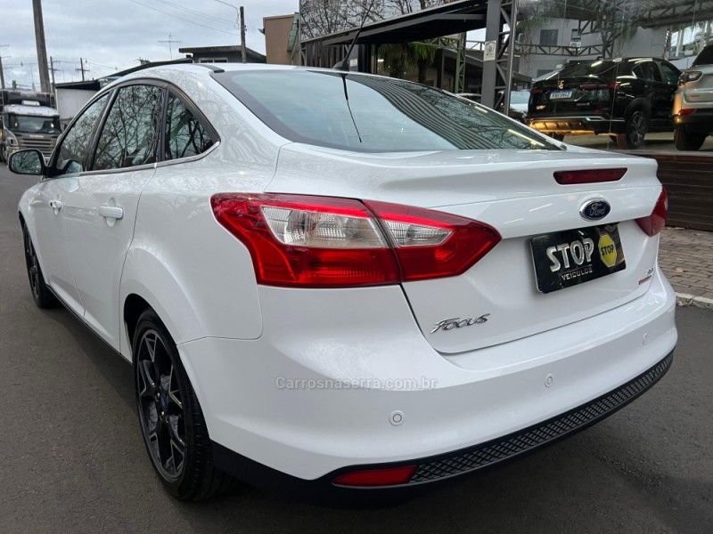 FOCUS 2.0 TITANIUM SEDAN 16V FLEX 4P AUTOMÁTICO - 2015 - DOIS IRMãOS