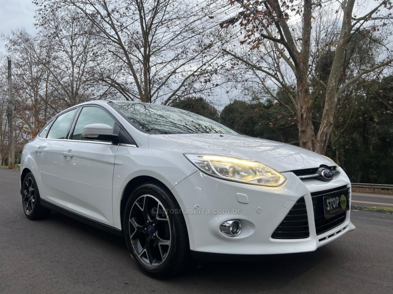 FOCUS 2.0 TITANIUM SEDAN 16V FLEX 4P AUTOMÁTICO - 2015 - DOIS IRMãOS