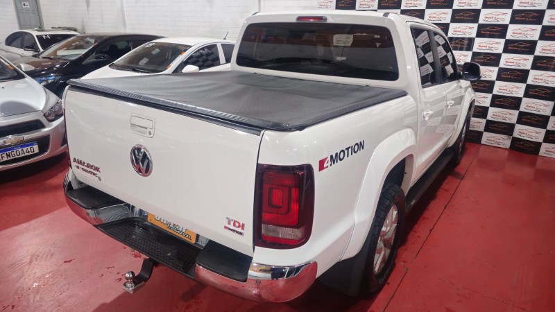 AMAROK 2.0 HIGHLINE 4X4 CD 16V TURBO INTERCOOLER DIESEL 4P AUTOMÁTICO - 2017 - CAXIAS DO SUL