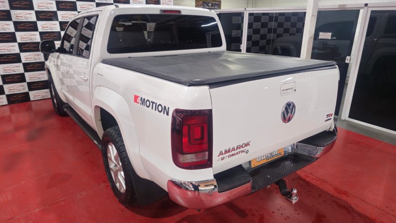 AMAROK 2.0 HIGHLINE 4X4 CD 16V TURBO INTERCOOLER DIESEL 4P AUTOMÁTICO - 2017 - CAXIAS DO SUL